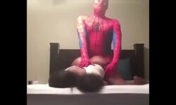Deadpool e homem aranha