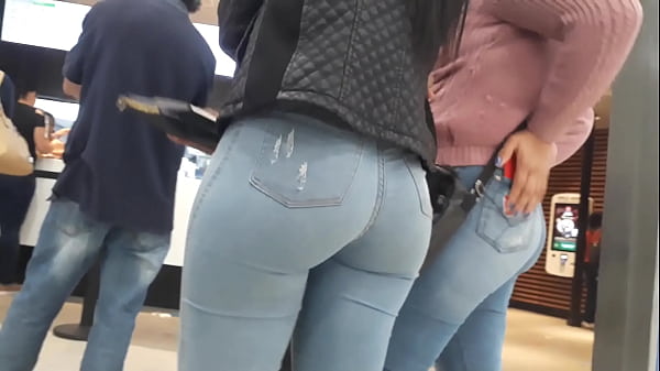 Gostosa de calca jeans porno amador
