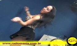 Mulher melão dançando funk