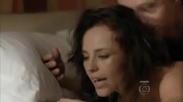 Sexo anal com brasileira gordinha e morena