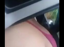 Comendo mulher no carro