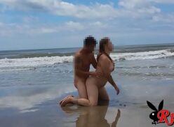 Sexo na praia de nudismo no brasil