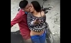 Sexo en la moto