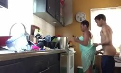 Sexo porno en la cocina