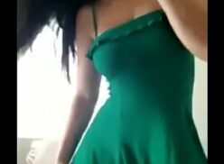 Vixen gostosa de vestido verde transando