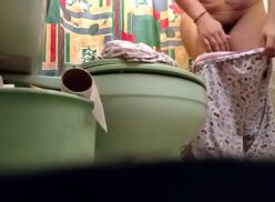 Chicas espiadas bañandose