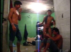 Hombres desnudos gay