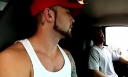 Relatos gay con camioneros
