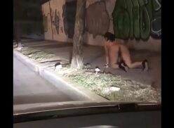 Sexo oral en la calle