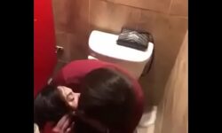 Lesbianas baños publicos