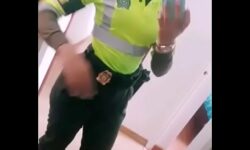 Sexo policial agressivo